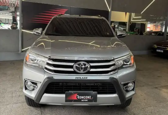 TOYOTA-HILUX-2015