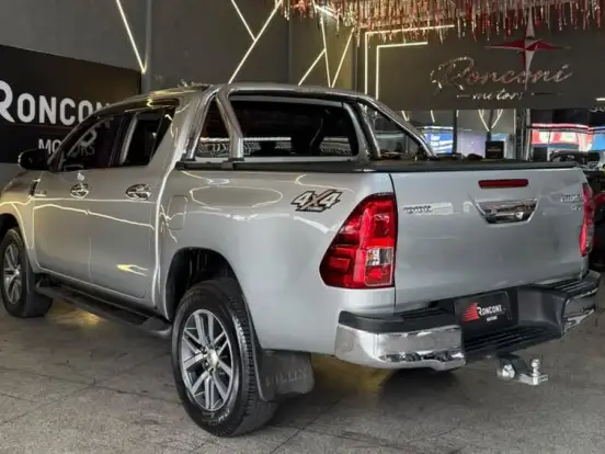TOYOTA-HILUX-2.8 SRX 4X4 CD 16V DIESEL 4P AUTOMÁTICO TOYOTA-HILUX-2015