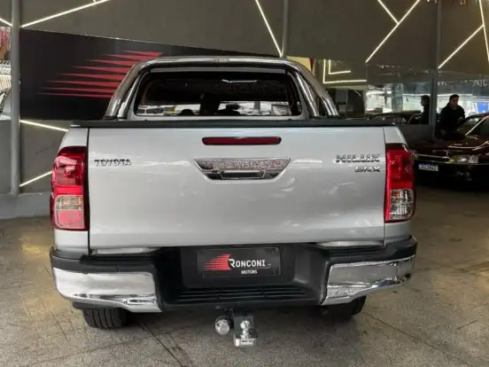 TOYOTA-HILUX-2.8 SRX 4X4 CD 16V DIESEL 4P AUTOMÁTICO TOYOTA-HILUX-2015