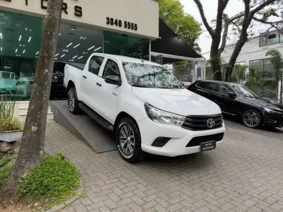 TOYOTA-HILUX-2019