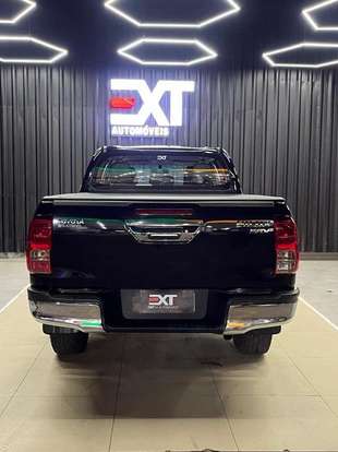 TOYOTA-HILUX-2.7 SR 4X2 CD 16V FLEX 4P AUTOMÁTICO TOYOTA-HILUX-2016