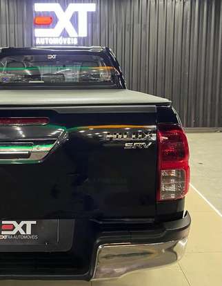 TOYOTA-HILUX-2016