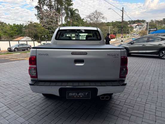 TOYOTA-HILUX-2014