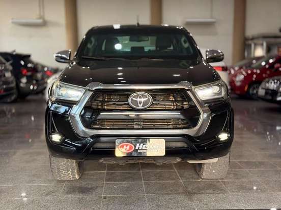 TOYOTA-HILUX-2019