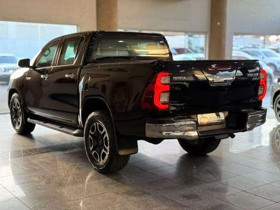 TOYOTA-HILUX-2.7 SR 4X2 CD 16V FLEX 4P AUTOMÁTICO TOYOTA-HILUX-2019