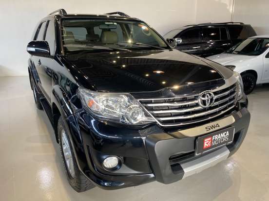 TOYOTA-HILUX-2013