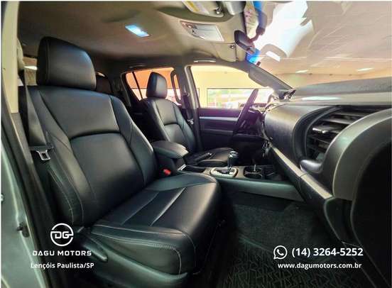 TOYOTA-HILUX-2018