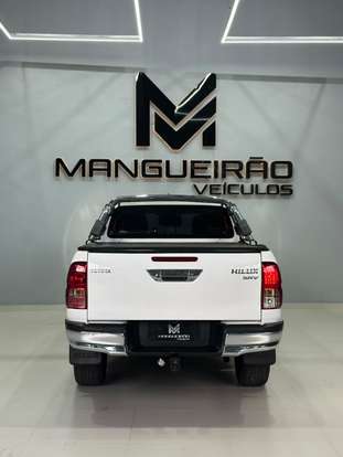 TOYOTA-HILUX-2018
