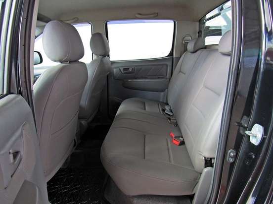 TOYOTA-HILUX-2.7 SR 4X2 CD 16V GASOLINA 4P AUTOMÁTICO TOYOTA-HILUX-2009