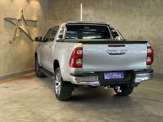 TOYOTA-HILUX-2.7 SRV 4X2 CD 16V FLEX 4P AUTOMÁTICO TOYOTA-HILUX-2020