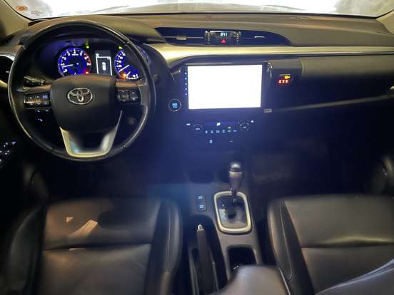 TOYOTA-HILUX-2020