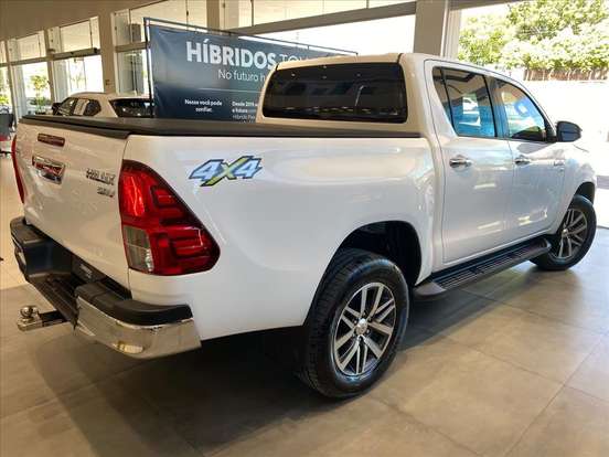 TOYOTA-HILUX-2.7 SRV 4X4 CD 16V FLEX 4P AUTOMÁTICO TOYOTA-HILUX-2019