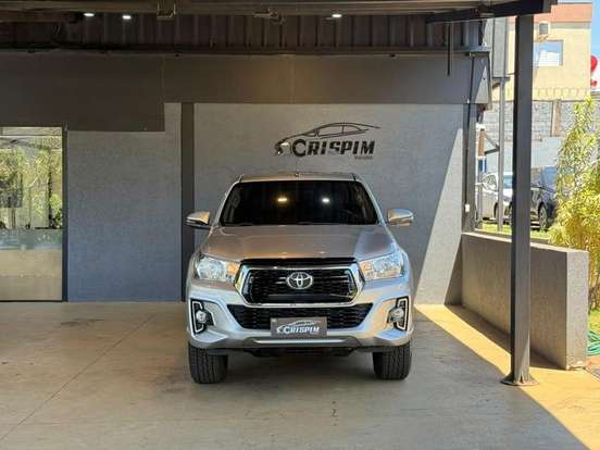 TOYOTA-HILUX-2018