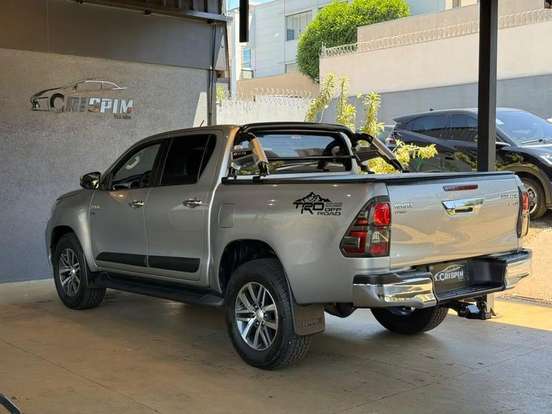 TOYOTA-HILUX-2.7 SRV 4X4 CD 16V FLEX 4P AUTOMÁTICO TOYOTA-HILUX-2018
