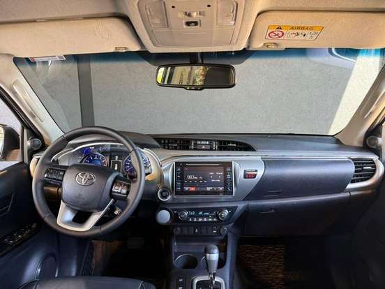 TOYOTA-HILUX-2018