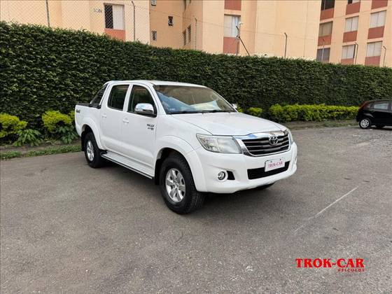 TOYOTA HILUX 2.7 SRV 4X4 CD 16V FLEX 4P AUTOMÁTICO