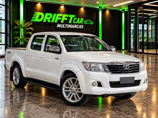 TOYOTA-HILUX-2.7 SRV 4X4 CD 16V FLEX 4P AUTOMÁTICO TOYOTA-HILUX-2014