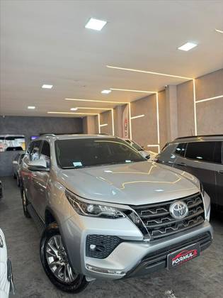 TOYOTA HILUX 2.7 VVT-i FLEX CD SRV 4X4 AUTOMÁTICO