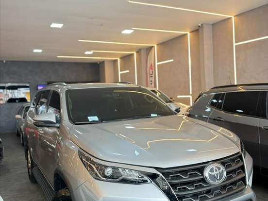 TOYOTA-HILUX-2.7 VVT-i FLEX CD SRV 4X4 AUTOMÁTICO TOYOTA-HILUX-2021
