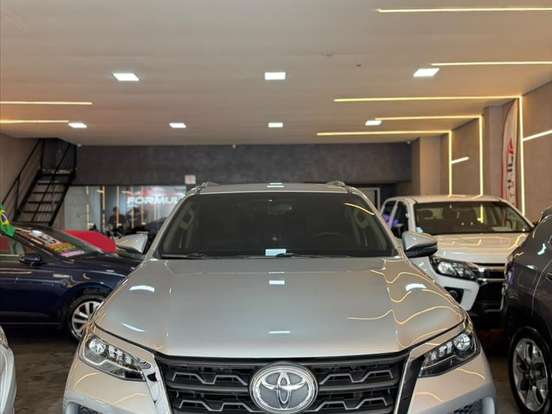 TOYOTA-HILUX-2.7 VVT-i FLEX CD SRV 4X4 AUTOMÁTICO TOYOTA-HILUX-2021