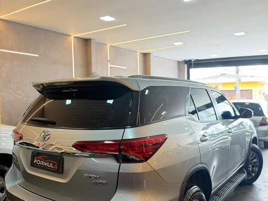 TOYOTA-HILUX-2.7 VVT-i FLEX CD SRV 4X4 AUTOMÁTICO TOYOTA-HILUX-2021
