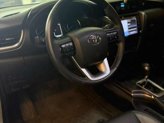 TOYOTA-HILUX-2.7 VVT-i FLEX CD SRV 4X4 AUTOMÁTICO TOYOTA-HILUX-2021