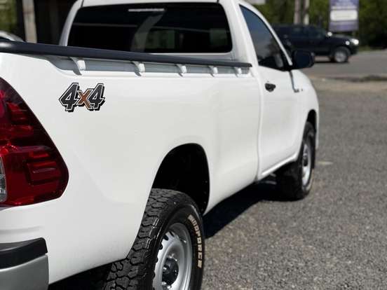 TOYOTA-HILUX-2.8 4X4 CS CHASSI 16V TURBO DIESEL 2P MANUAL TOYOTA-HILUX-2019