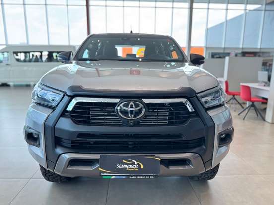 TOYOTA-HILUX-2.8 D-4D TURBO DIESEL CD CONQUEST 4X4 AUTOMÁTICO TOYOTA-HILUX-2023