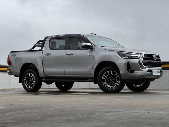 TOYOTA HILUX 2.8 D-4D TURBO DIESEL CD POWER PACK 4X4 AUTOMÁTICO