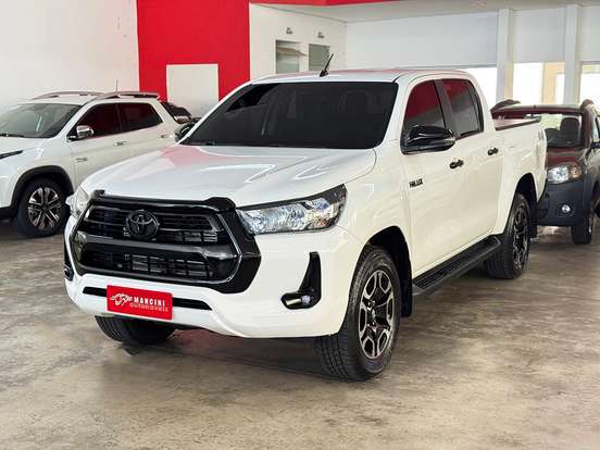 TOYOTA-HILUX-2022