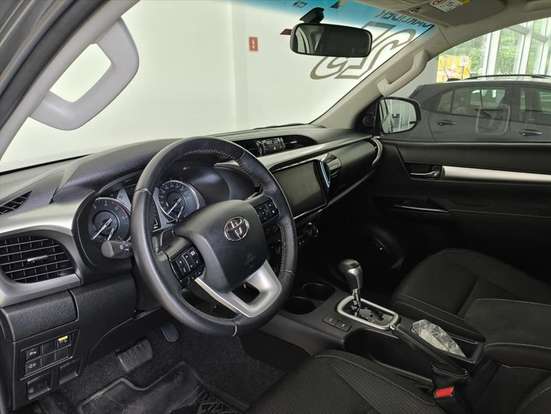 TOYOTA-HILUX-2024