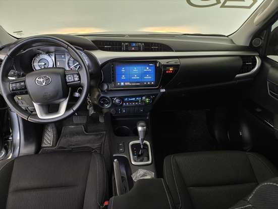 TOYOTA-HILUX-2024
