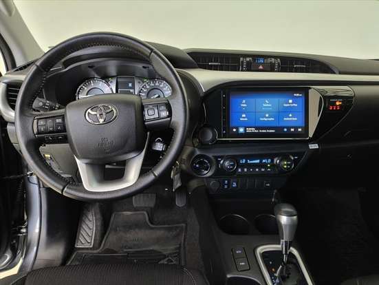 TOYOTA-HILUX-2024
