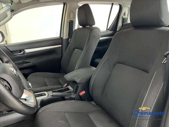 TOYOTA-HILUX-2024