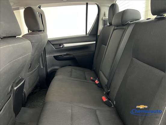 TOYOTA-HILUX-2024