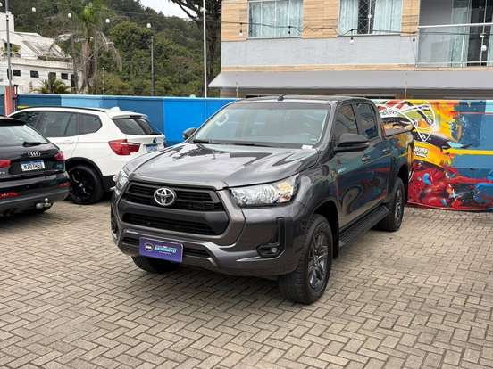 TOYOTA-HILUX-2.8 D-4D TURBO DIESEL CD SR 4X4 AUTOMÁTICO TOYOTA-HILUX-2024
