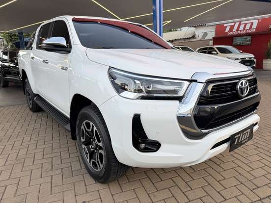 TOYOTA-HILUX-2024