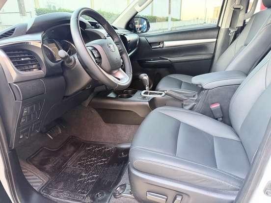 TOYOTA-HILUX-2024