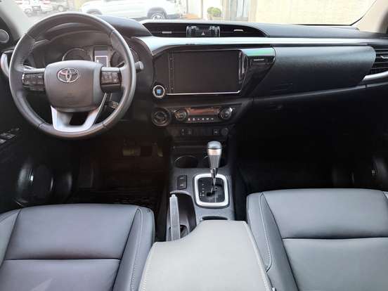 TOYOTA-HILUX-2024