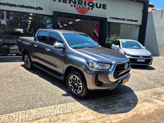 TOYOTA-HILUX-2.8 D-4D TURBO DIESEL CD SRV 4X4 AUTOMÁTICO TOYOTA-HILUX-2021