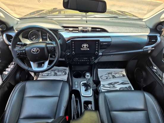 TOYOTA-HILUX-2.8 D-4D TURBO DIESEL CD SRV 4X4 AUTOMÁTICO TOYOTA-HILUX-2021