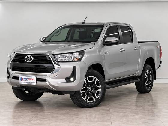 TOYOTA HILUX 2.8 D-4D TURBO DIESEL CD SRV 4X4 AUTOMÁTICO