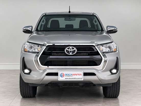 TOYOTA-HILUX-2022