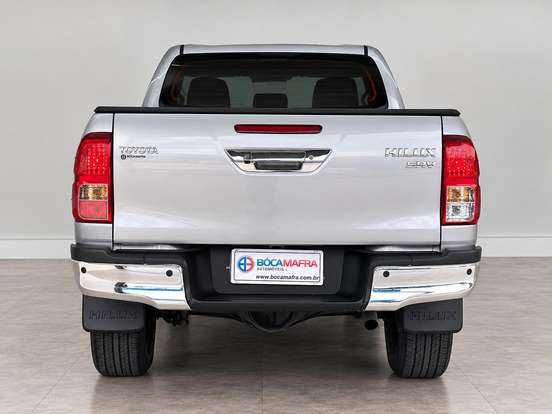 TOYOTA-HILUX-2022