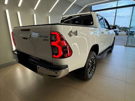 TOYOTA-HILUX-2026