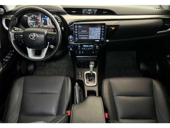TOYOTA-HILUX-2.8 D-4D TURBO DIESEL CD SRV 4X4 AUTOMÁTICO TOYOTA-HILUX-2022