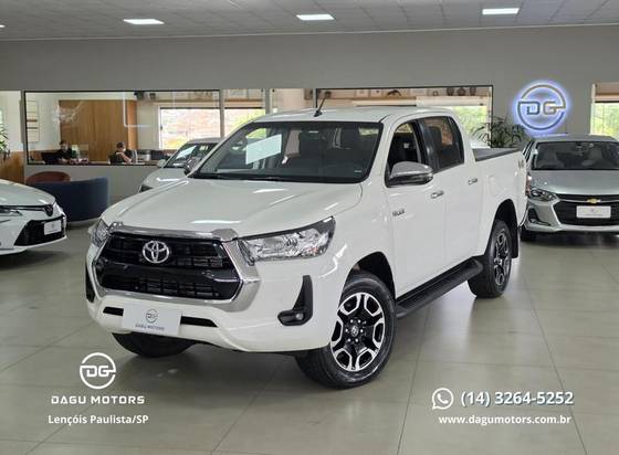 TOYOTA HILUX 2.8 D-4D TURBO DIESEL CD SRV 4X4 AUTOMÁTICO