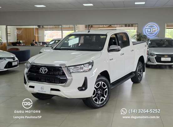 TOYOTA-HILUX-2022
