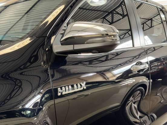 TOYOTA-HILUX-2022