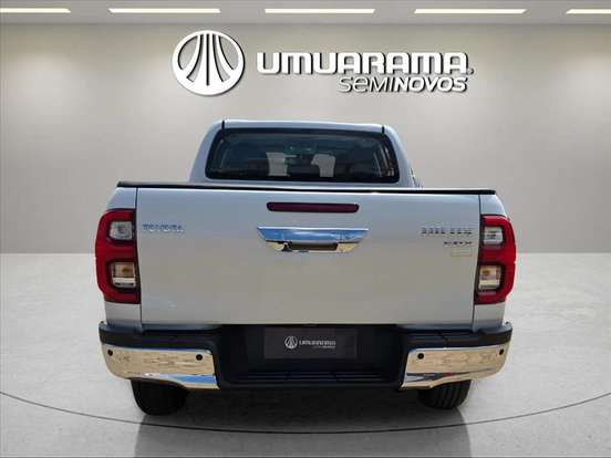 TOYOTA-HILUX-2.8 D-4D TURBO DIESEL CD SRX 4X4 AUTOMÁTICO TOYOTA-HILUX-2024